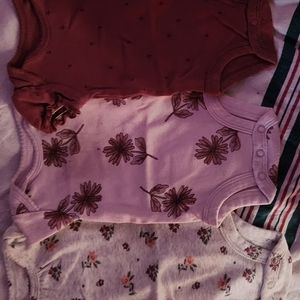 2 sets of 3 short sleeve onsies